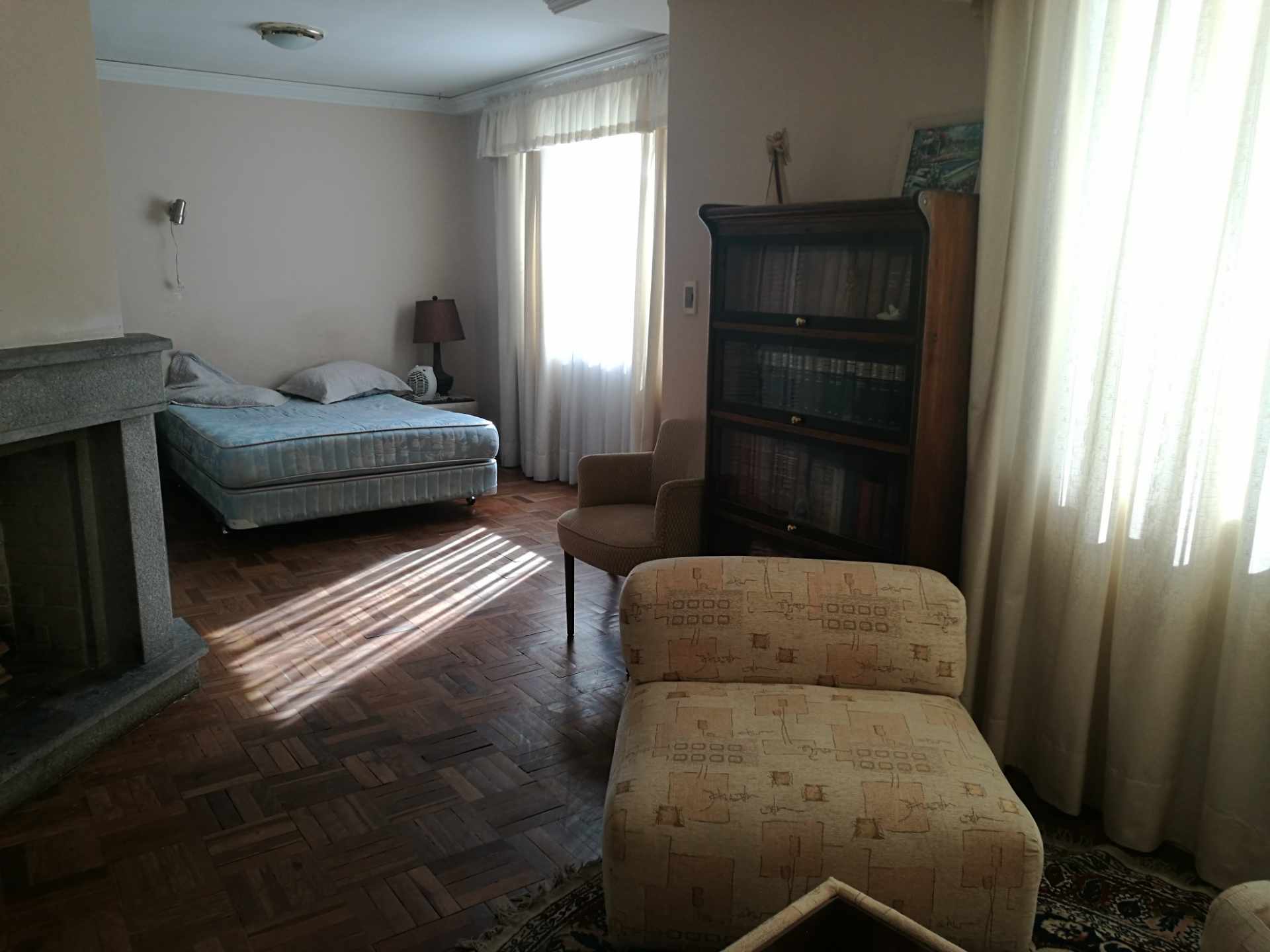 Departamento Los Nuevos Pinos bonito departamento amoblado y equipado de 2 dormitorios en suite, living - comedor, chimenea. Foto 5