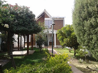 Casa en Alquiler Zona de Arocagua Km 3.5 a Sacaba, 5 cuadras al norte de la carretera a Sacaba. Foto 3