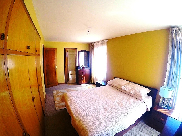 Casa en Seguencoma en La Paz 4 dormitorios 4 baños  Foto 17