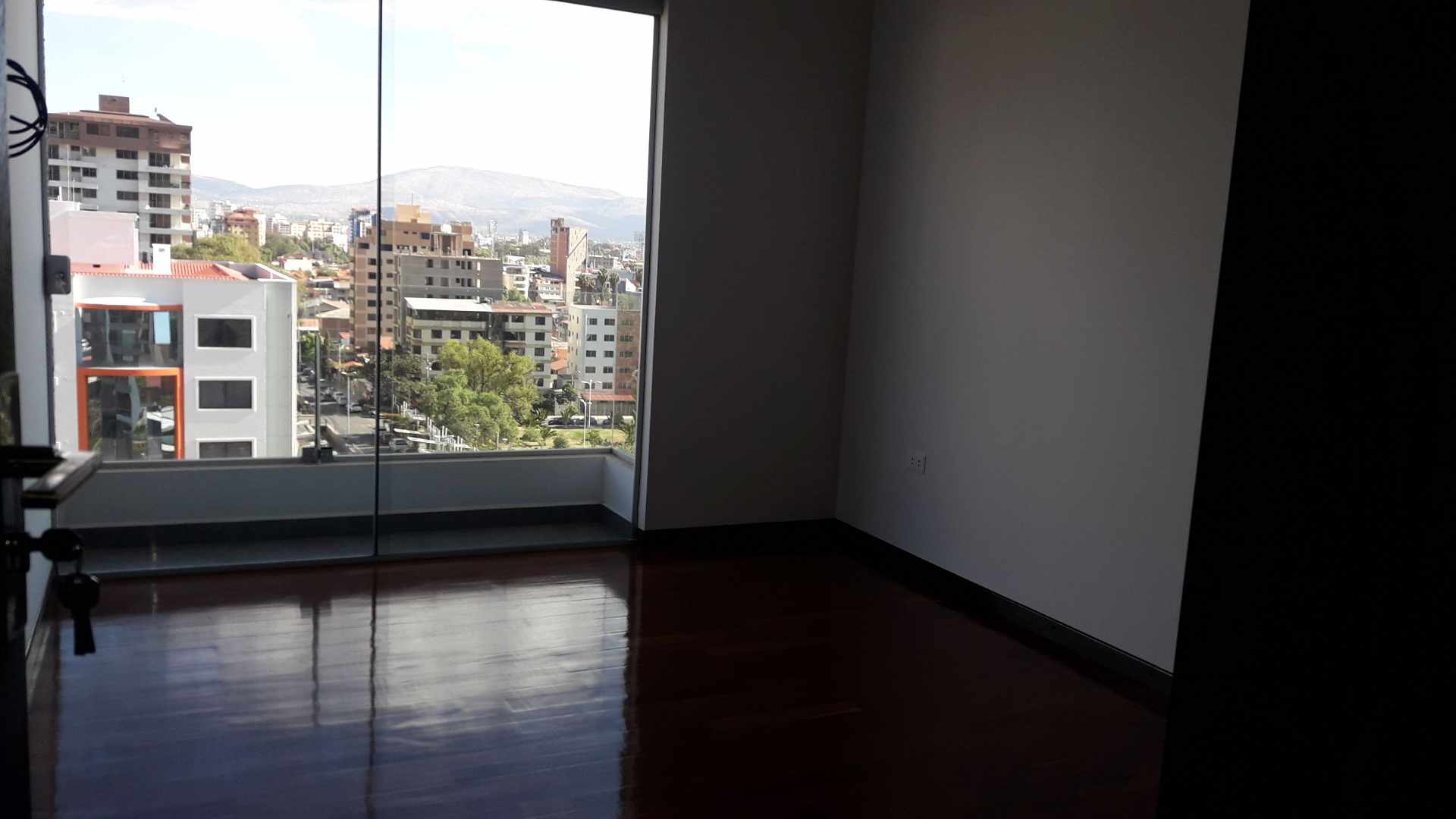 Departamento en Queru Queru en Cochabamba 3 dormitorios 3 baños 1 parqueos Foto 20
