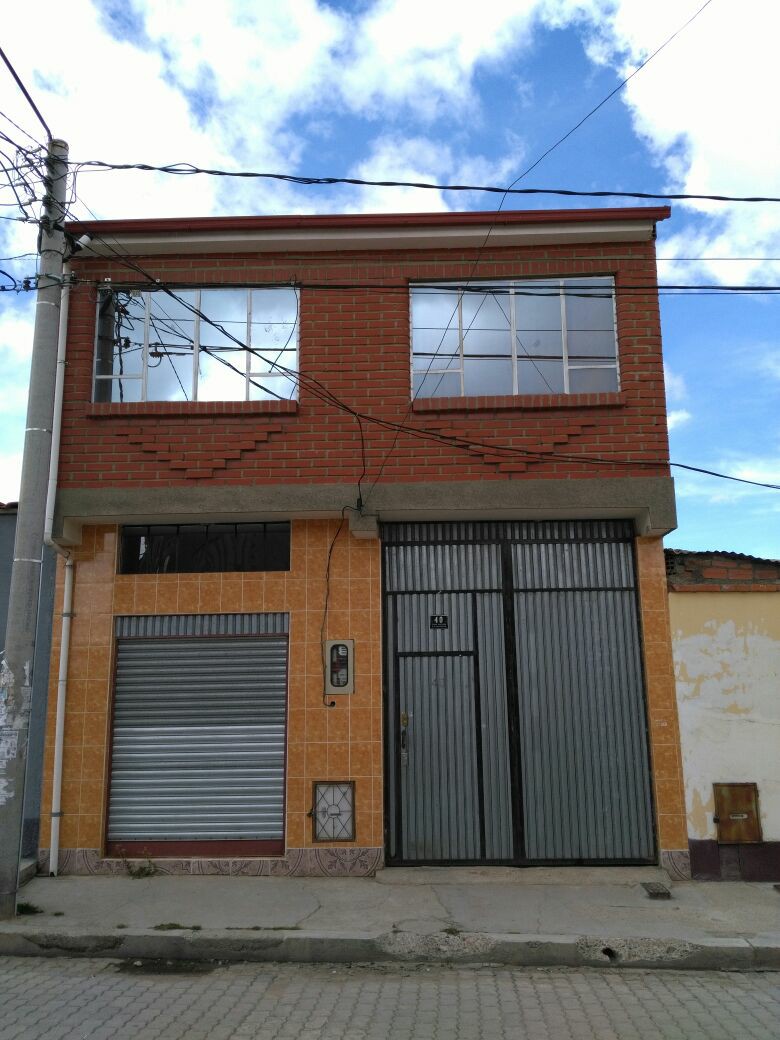 Casa en Ciudad Satélite en El Alto 5 dormitorios 2 baños 1 parqueos Foto 1