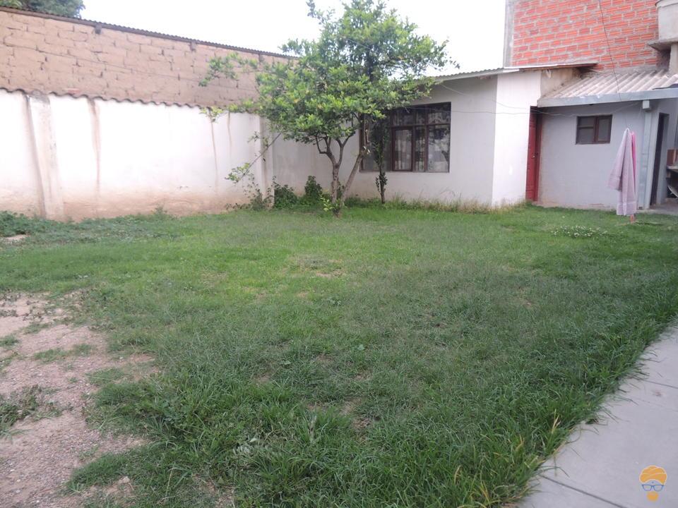 Casa en VentaVENDO CASA SOBRE 371 METROS, INMEDIACIONES AVENIDA MELCHOR Y  SIMON LOPEZ Foto 3