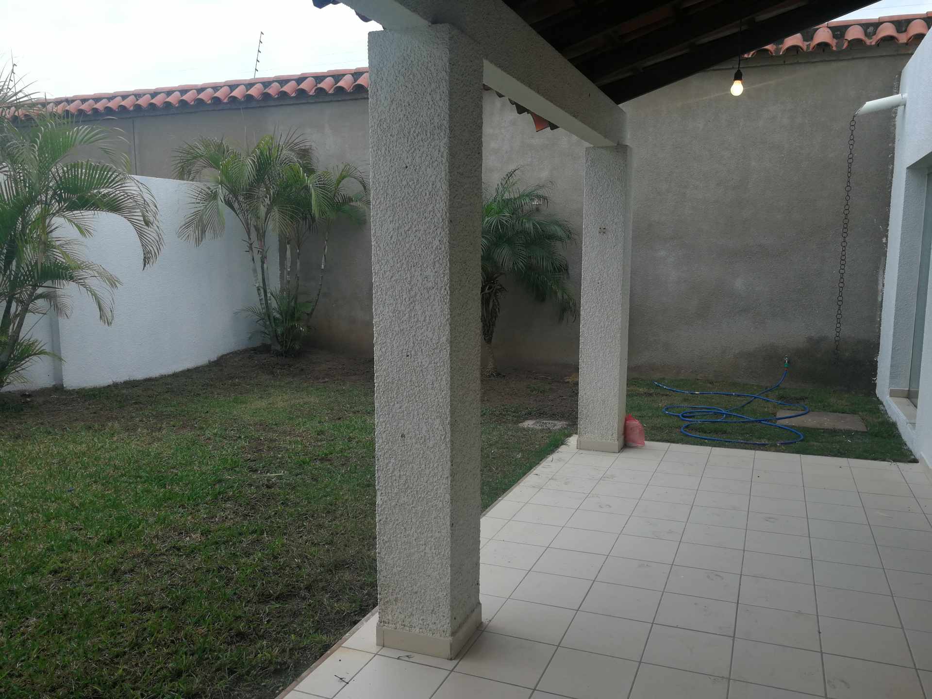 Casa en AlquilerZONA NORTE, AV. BANZER KM 9;EXCLUSIVO CONDOMINIO CASA EN ALQUILER Foto 9