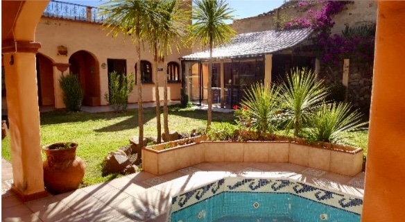Casa en VentaMecapaca - Rio Abajo 5 dormitorios 5 baños 10 parqueos Foto 3