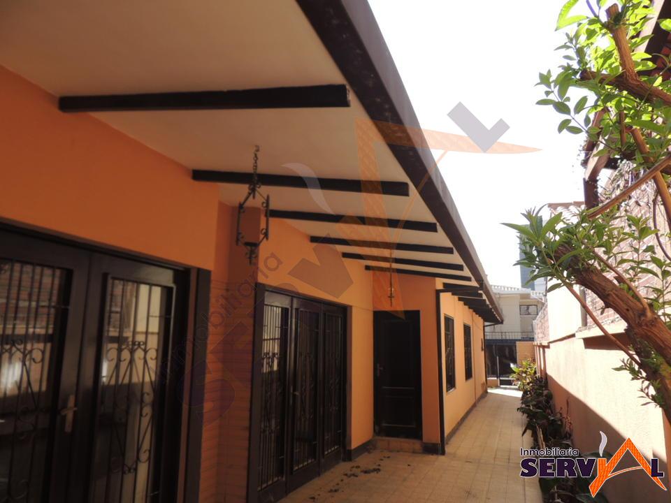 Casa en Muyurina en Cochabamba 6 dormitorios 3 baños 1 parqueos Foto 6