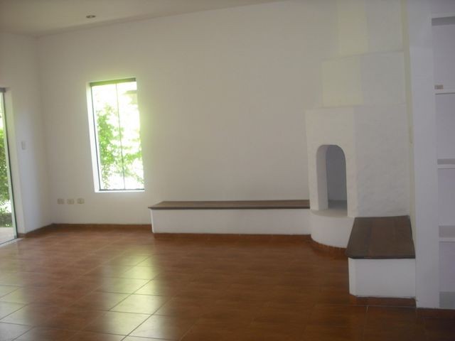 Casa en AlquilerCONDOMINIO JARDINES DEL URUBO Foto 4