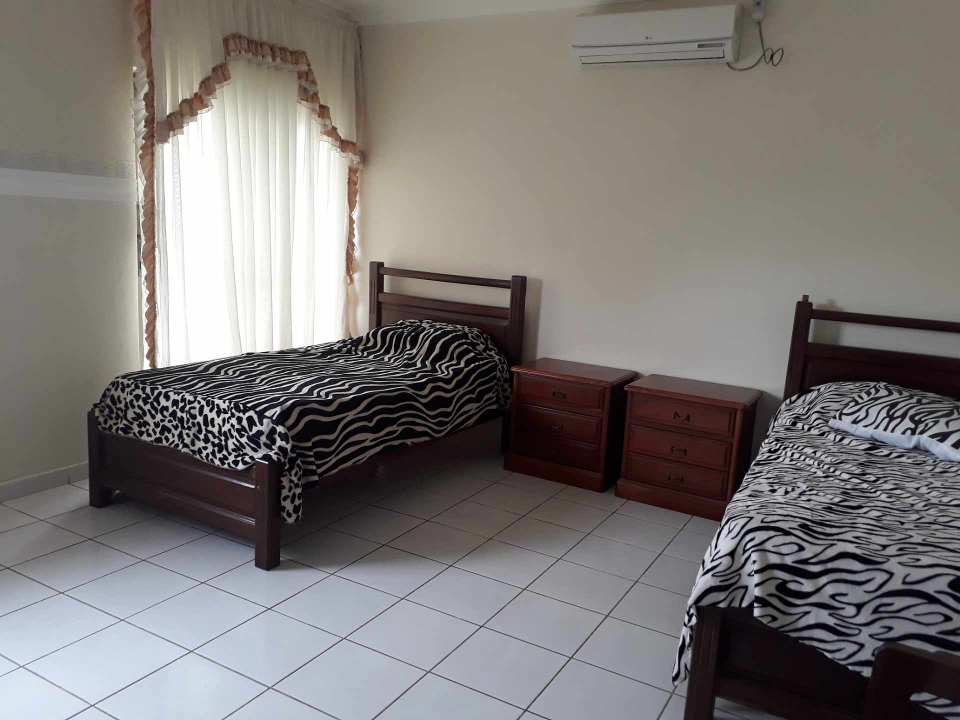 En Alquiler a $us 700 Foto 44