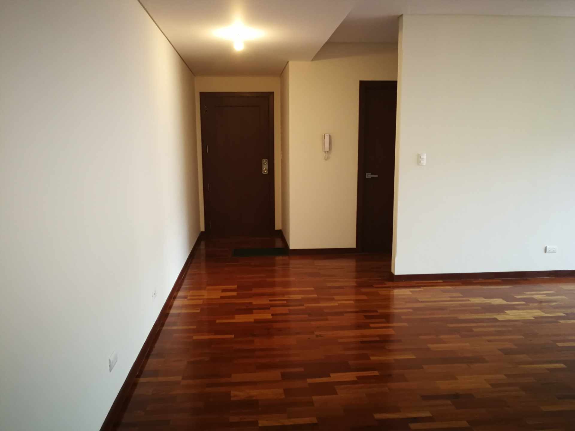 Departamento en VentaEDIFICIO MARIO MERCADO CALLE 17 DE OBRAJES Foto 4