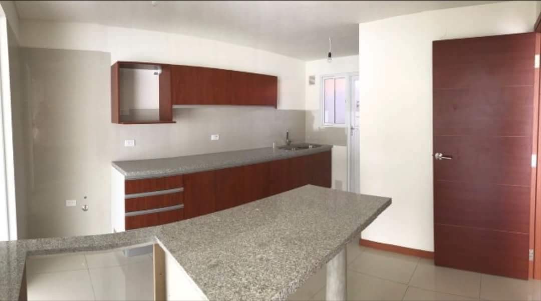 Casa en VentaAv. Piraí 6to anillo  3 dormitorios 3 baños 2 parqueos Foto 5