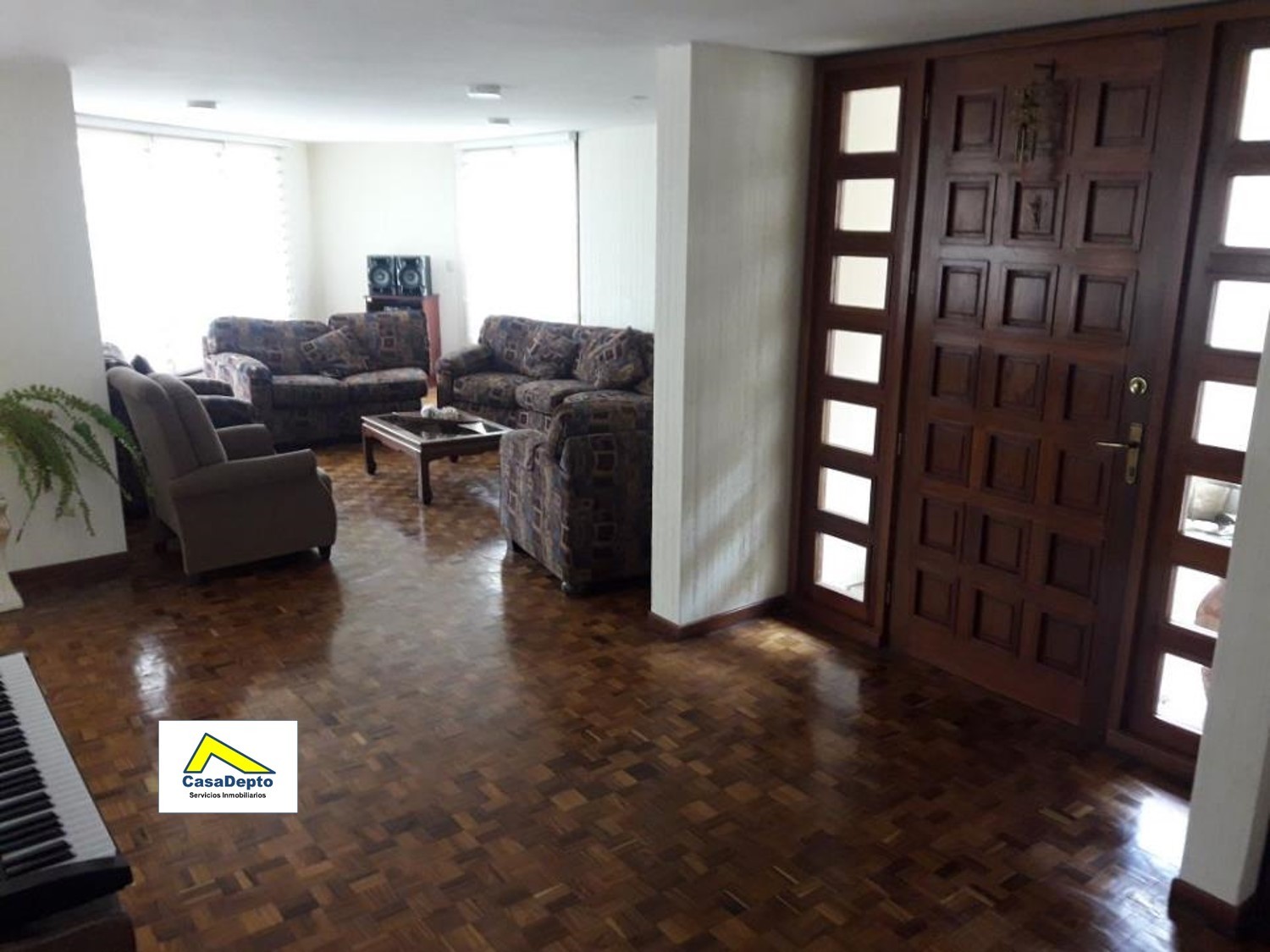 Código 11995, IRPAVI, CASA EN VENTA, LA PAZ, BOLIVIA