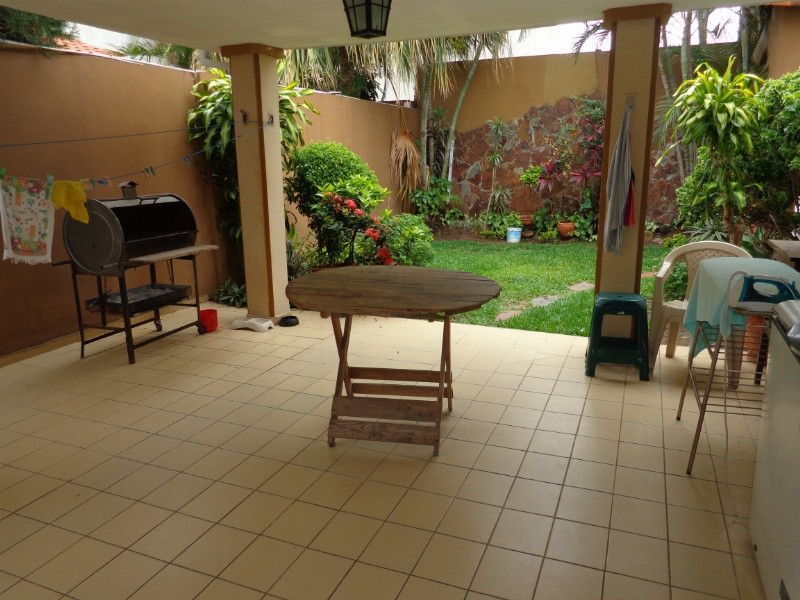 Casa en VentaAV. BENI BARRIO HAMACAS CASA EN VENTA  5 dormitorios 4 baños 2 parqueos Foto 5