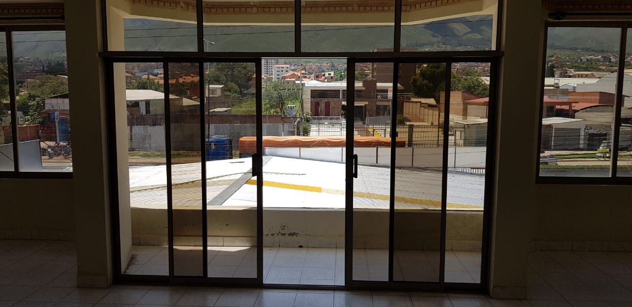 Departamento Av. Villazon km 5.5 acera sud. Sobre la avenida Foto 1