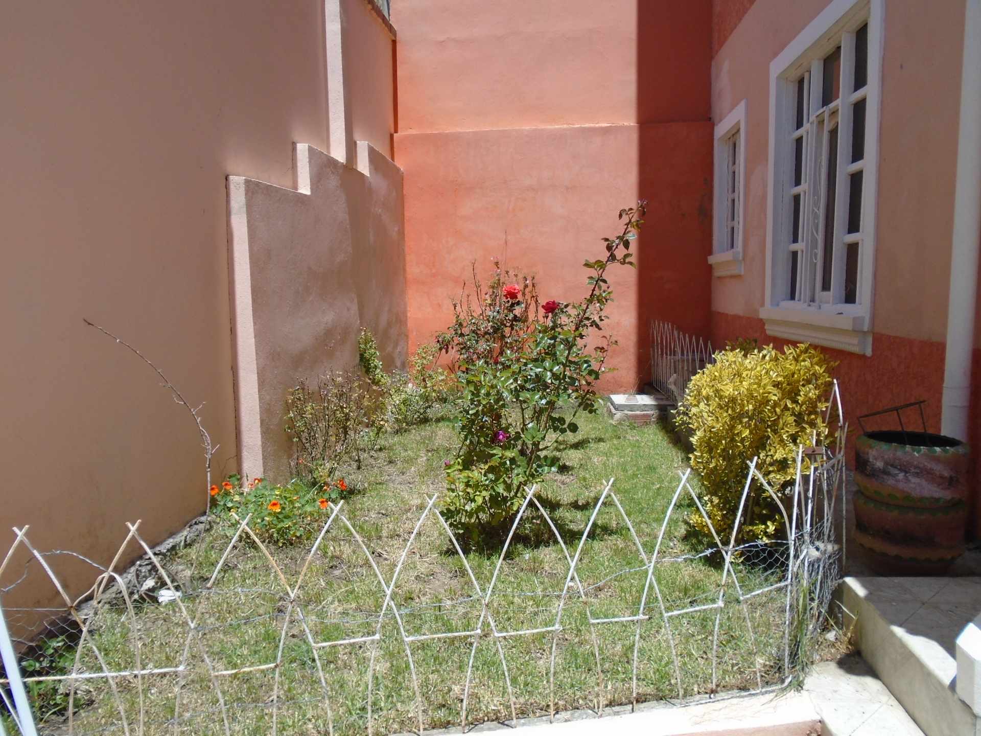 Casa en Alto Irpavi en La Paz 6 dormitorios 5 baños 4 parqueos Foto 8
