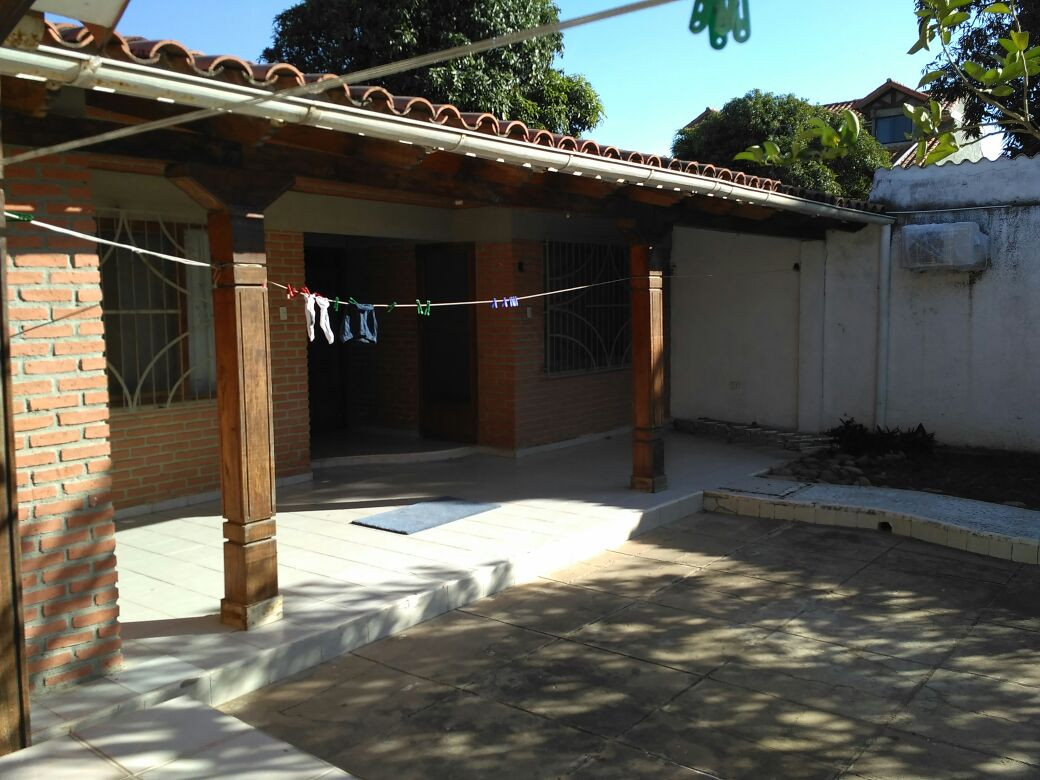 Casa Casa en Venta Zona Villa 1ro. de mayo B/Hermenca Foto 4