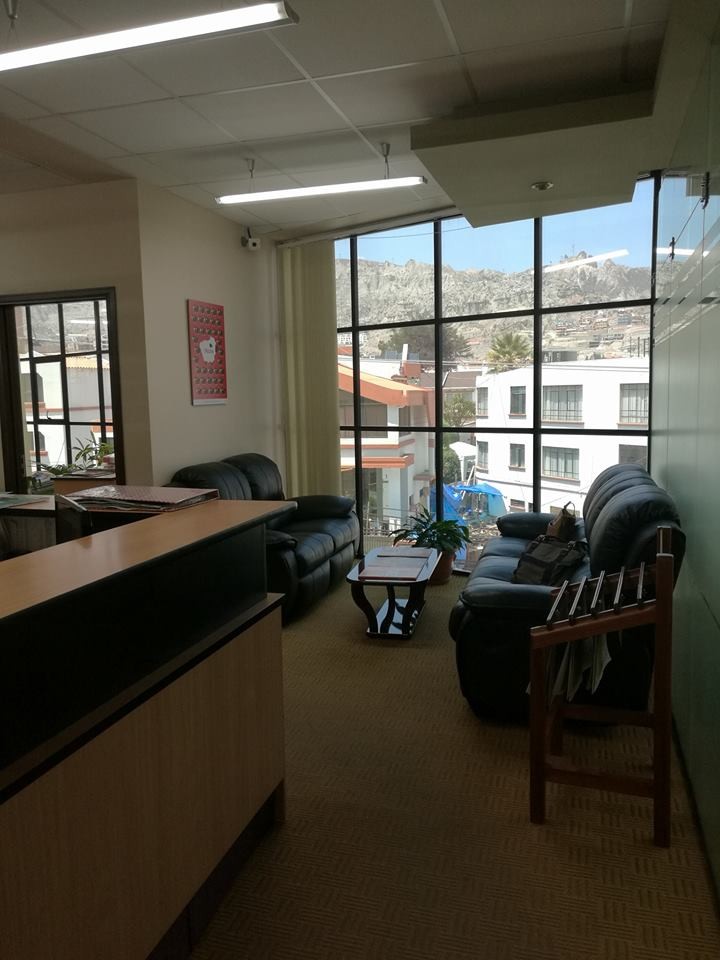 Oficina en Calacoto en La Paz 5 dormitorios 2 baños 2 parqueos Foto 9