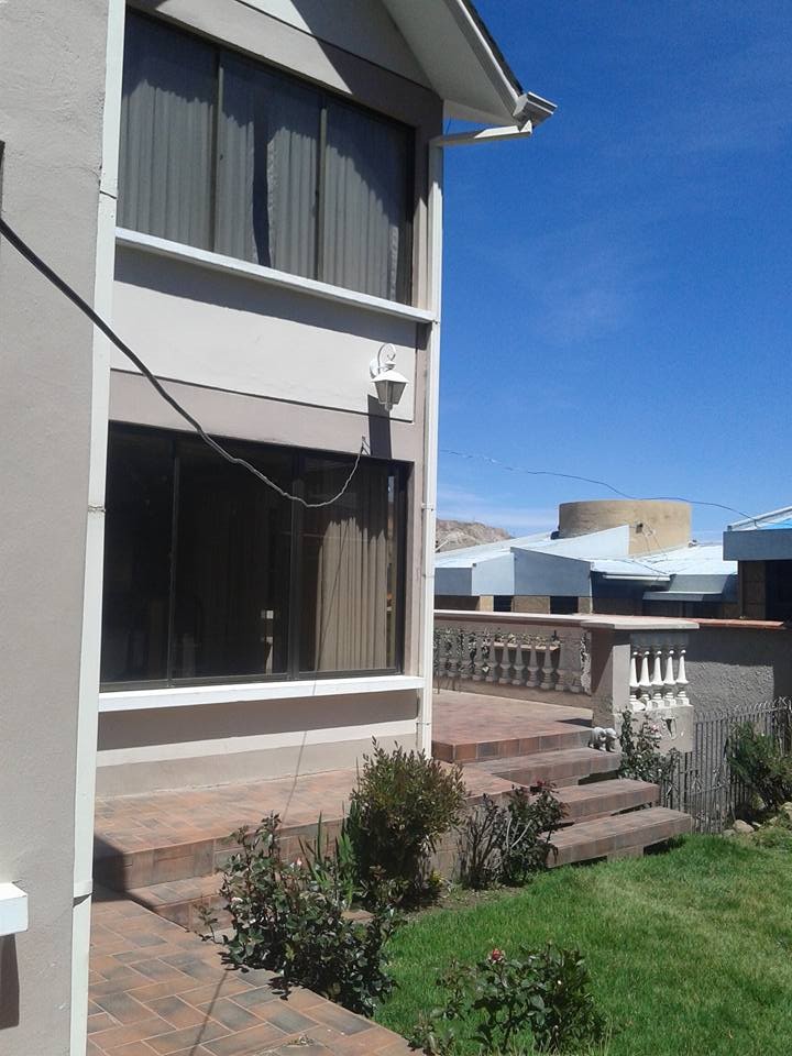 Casa en Cota Cota en La Paz 4 dormitorios 3 baños 2 parqueos Foto 4