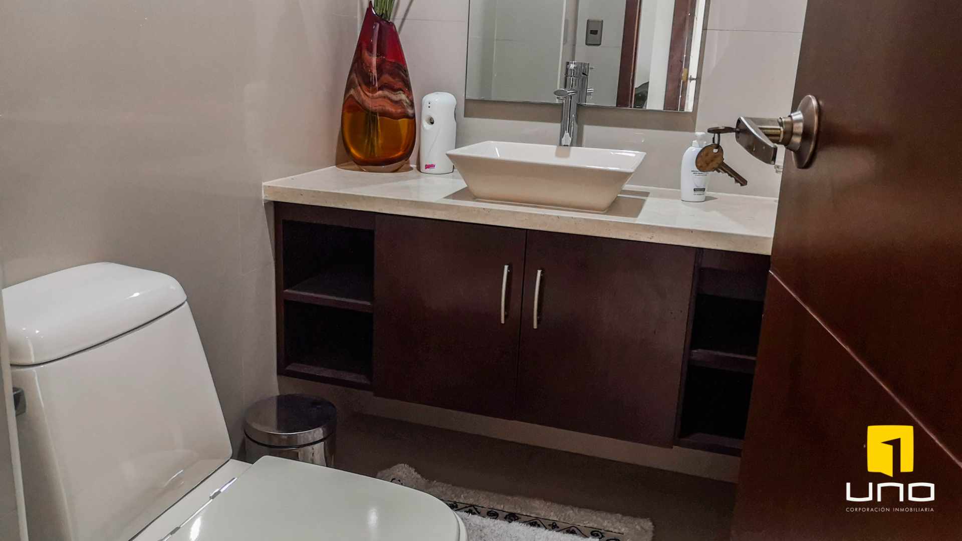 Departamento en VentaVENDO O PERMUTO POR CASA  3 dormitorios 4 baños 2 parqueos Foto 5