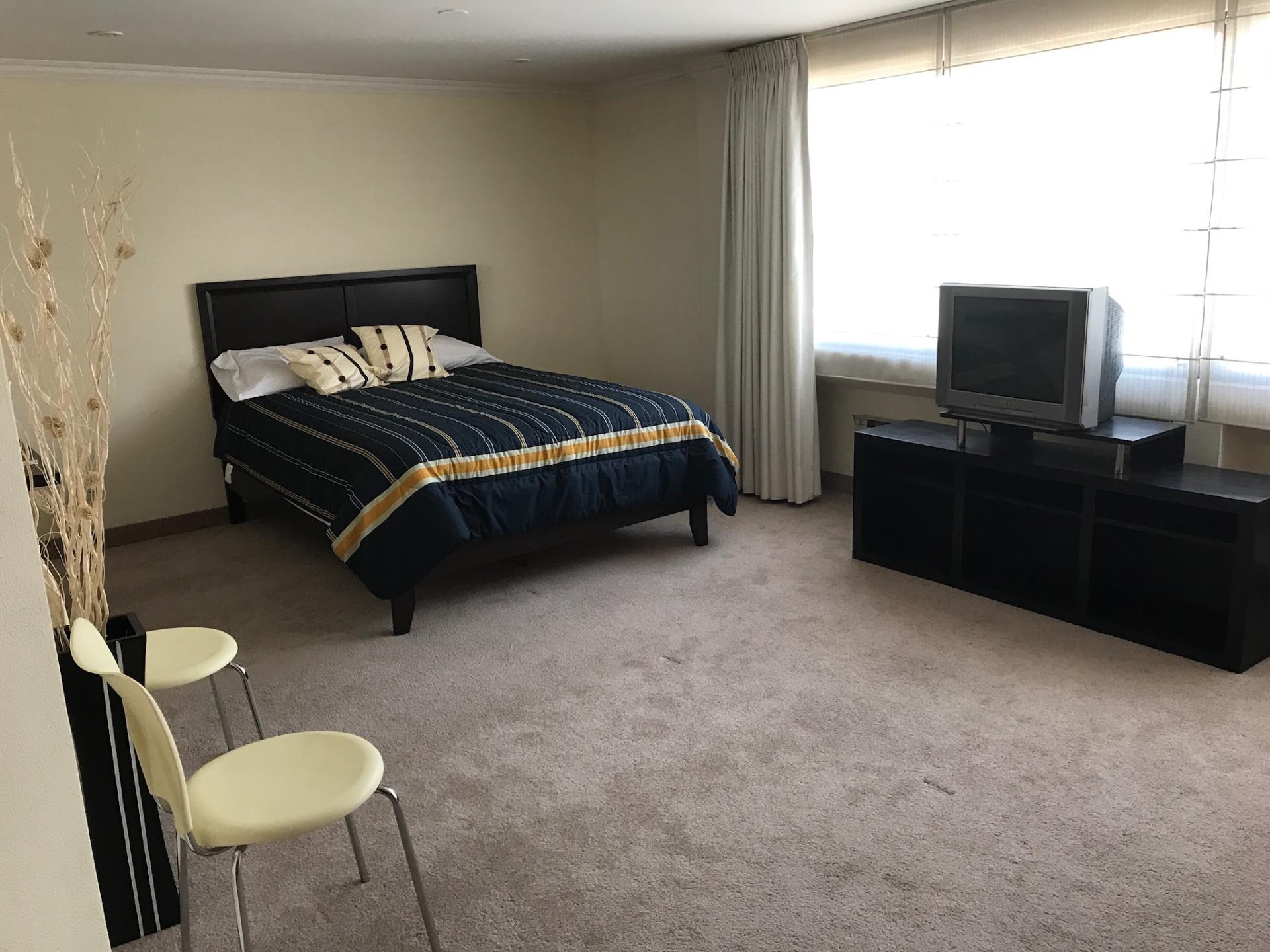 Departamento Venta en dólares. Oportunidad única
Calle 23 calacoto esquina Gabino Villanueva. Foto 7