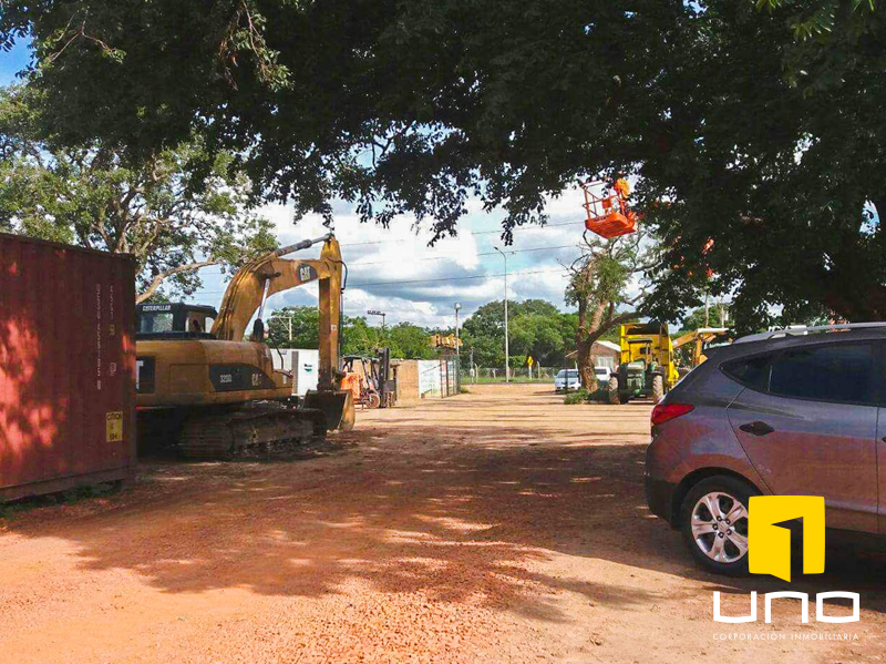 Oficina en Pampa de la isla en Santa Cruz de la Sierra  3 baños 5 parqueos Foto 8