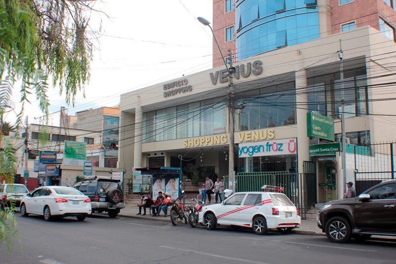 Local comercial en VentaC. 25 de mayo - Zona Central Foto 1