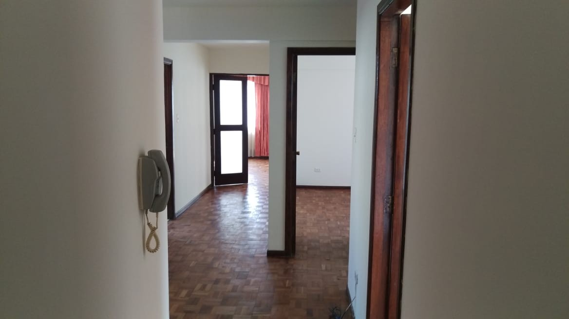 Departamento en Sopocachi en La Paz 3 dormitorios 3 baños  Foto 9