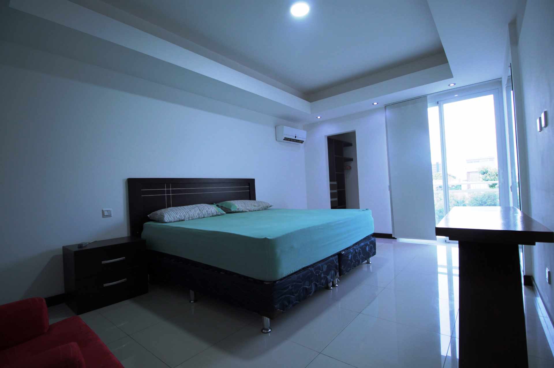 En Alquiler a $us 1,400 Foto 3