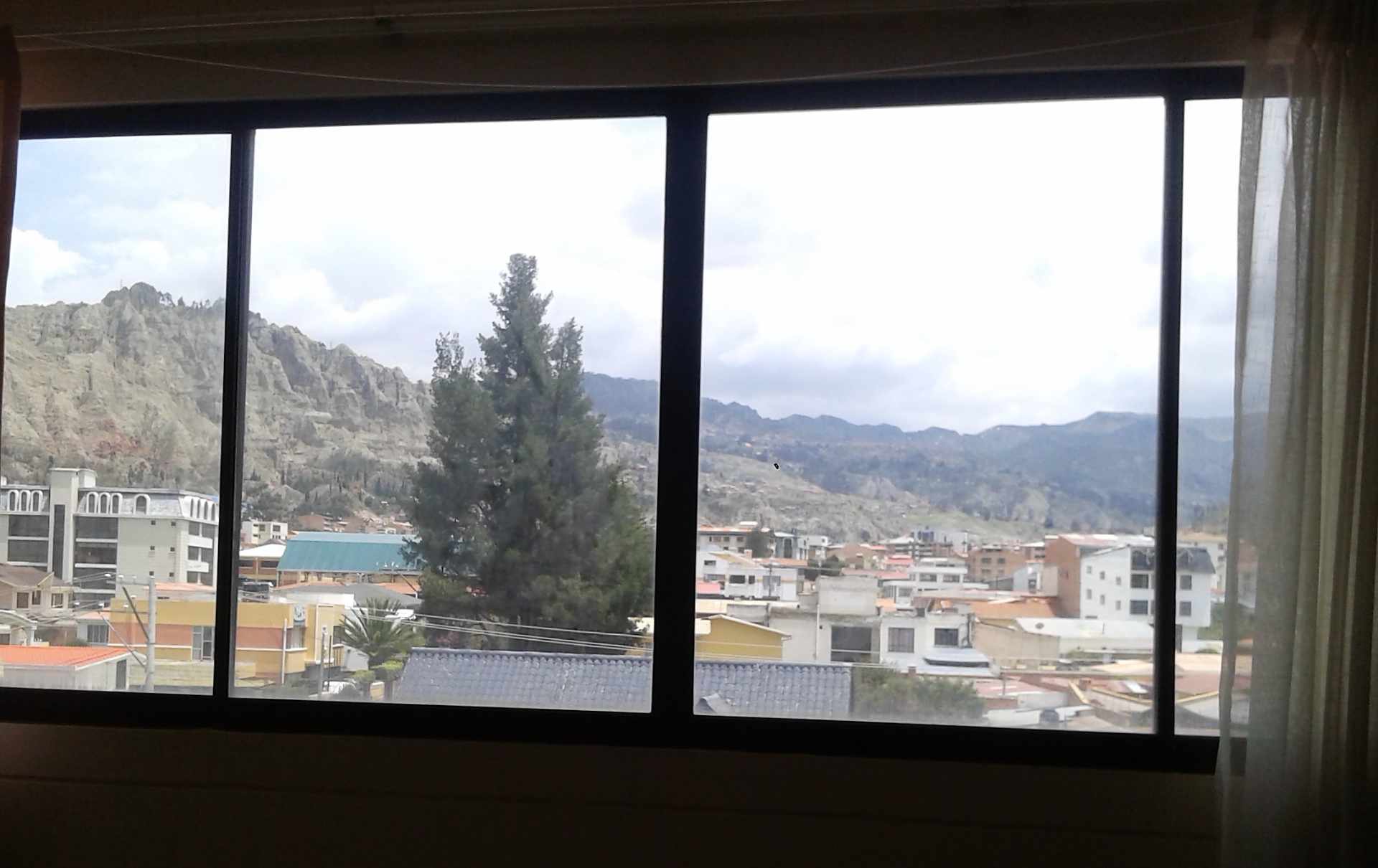Departamento en Irpavi en La Paz 3 dormitorios 4 baños 1 parqueos Foto 7