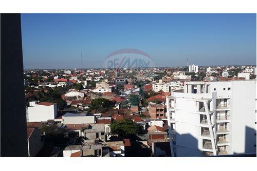 Departamento en Entre 1er y 2do anillo Sur en Santa Cruz de la Sierra 7 dormitorios 2 baños 1 parqueos Foto 7