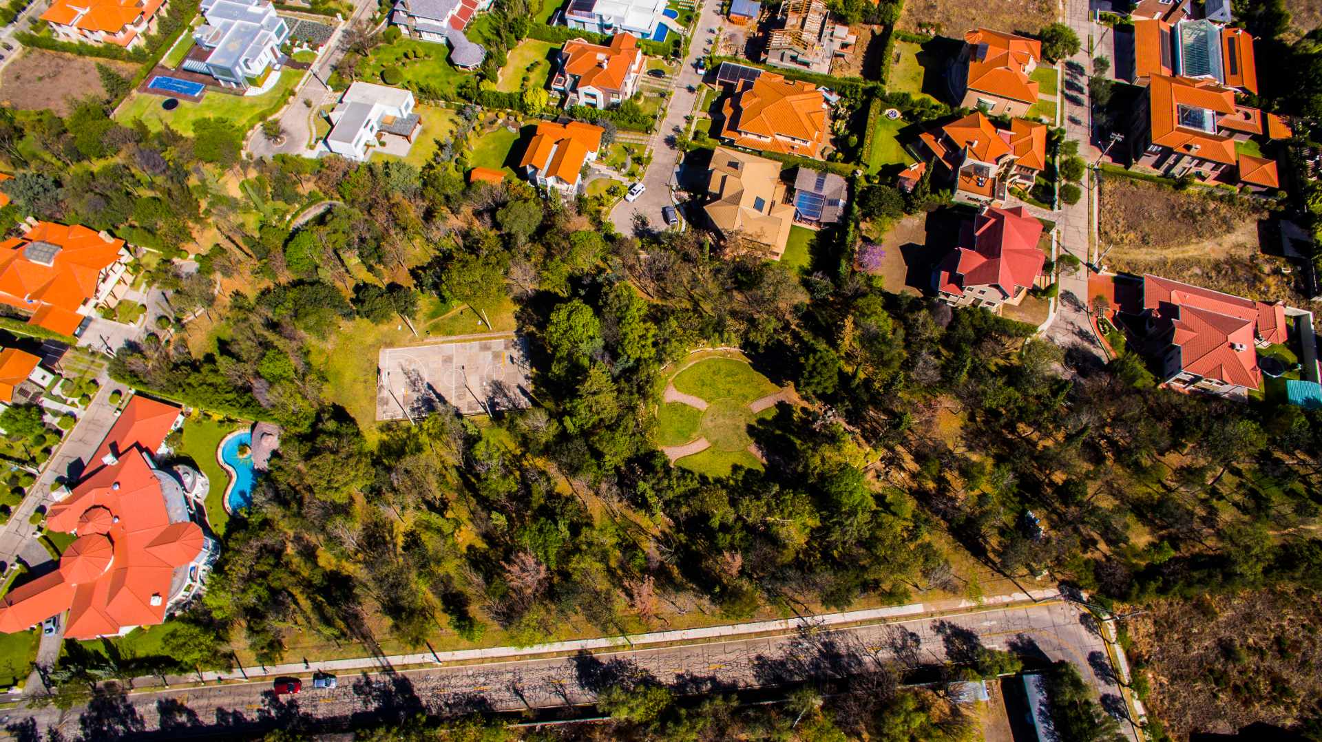 Casa en Villa Taquiña en Cochabamba 5 dormitorios 5 baños 3 parqueos Foto 22
