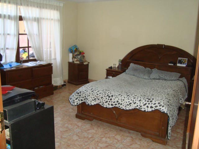 Casa en La Chimba en Cochabamba 7 dormitorios 8 baños 6 parqueos Foto 13