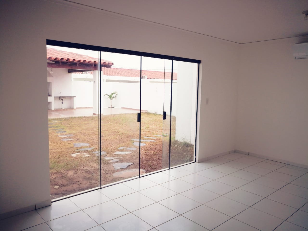 Casa en AlquilerCondominio la Fontana Riviera 1 3 dormitorios 2 baños 1 parqueos Foto 2