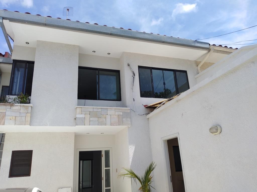 Casa en AlquilerBARRIO LAS PALMERAS - AVENIDA SAN AURELIO 3er y 4º anillo Foto 1