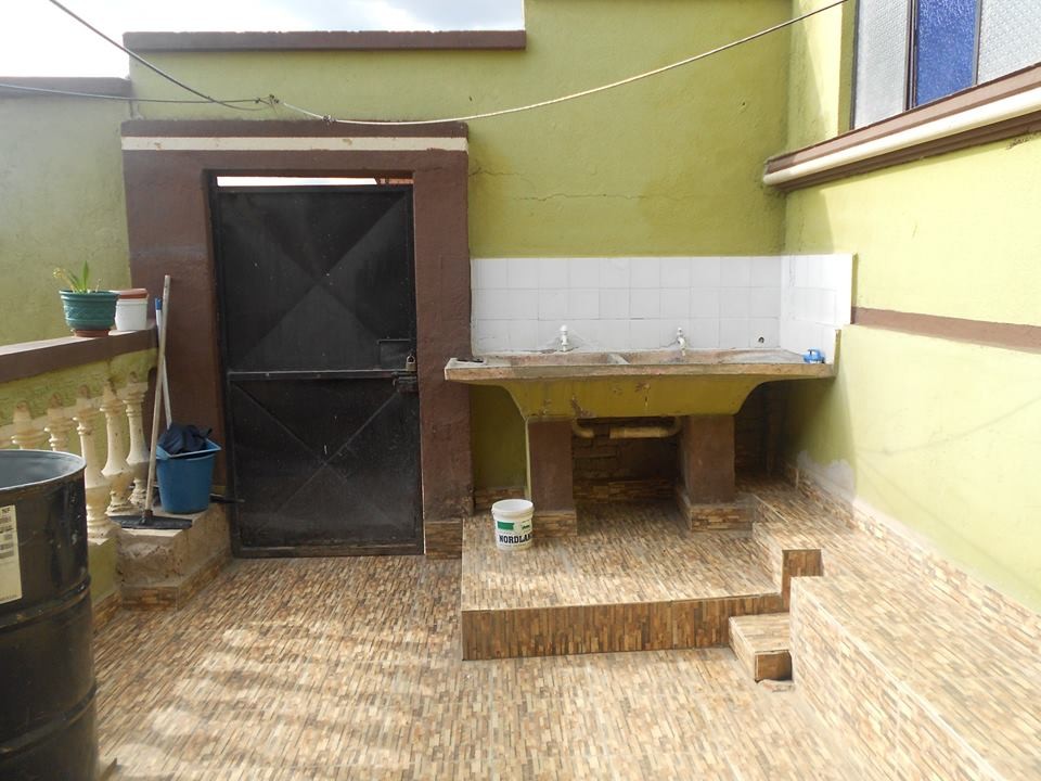 Casa en Ushpa Ushpa en Cochabamba 6 dormitorios 2 baños 1 parqueos Foto 6