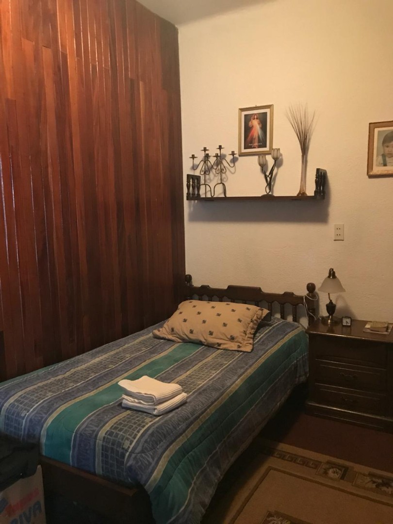 Casa en Centro en Cochabamba 5 dormitorios 3 baños 3 parqueos Foto 4