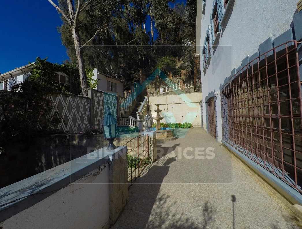 Casa en La Florida en La Paz 4 dormitorios 5 baños 6 parqueos Foto 6