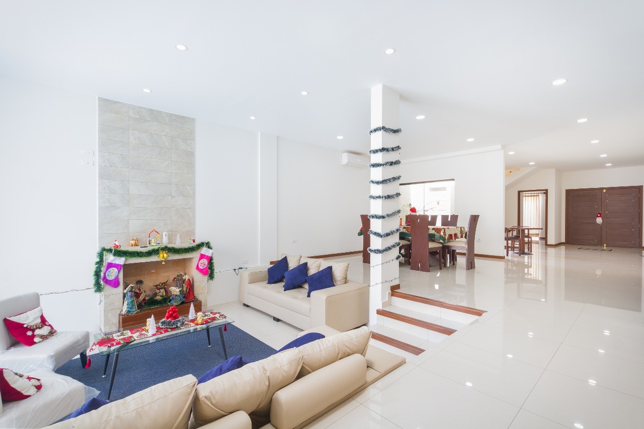 Casa en VentaCasa de Lujo Condominio Valle de Cartago Foto 3