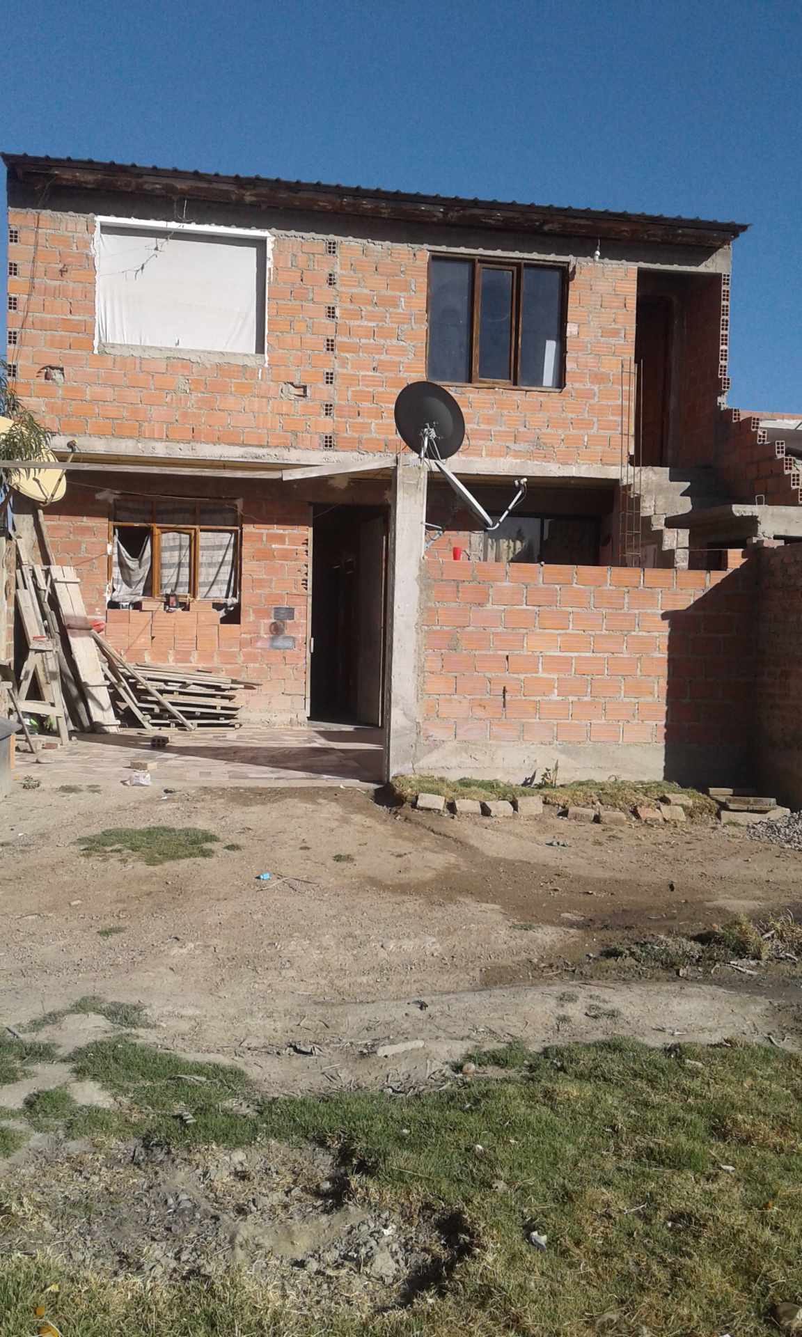 Casa en Colcapirhua en Cochabamba 4 dormitorios 2 baños 1 parqueos Foto 2