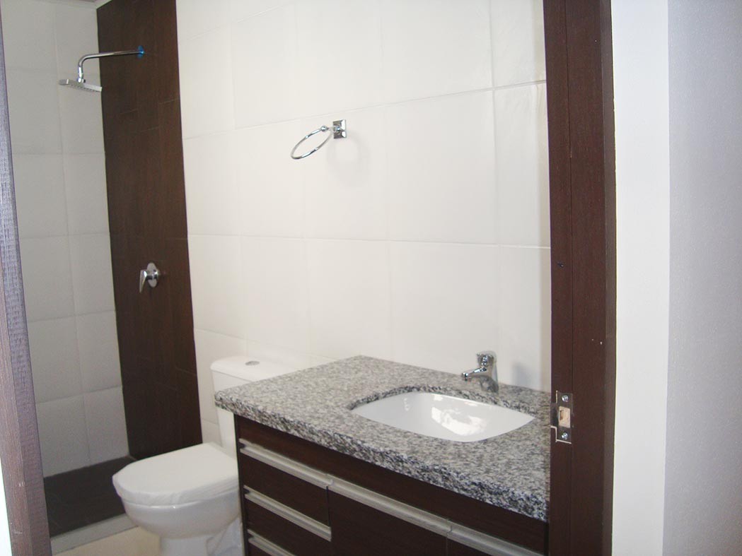 Departamento en Sacaba en Cochabamba 4 dormitorios 3 baños 1 parqueos Foto 8