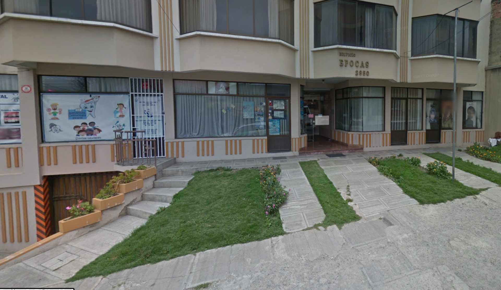 Local comercial en AlquilerAv. Jaimes Freyre No. 2950, esquina Plaza Adela Zamudio. Planta baja del Edificio Épocas. Foto 2