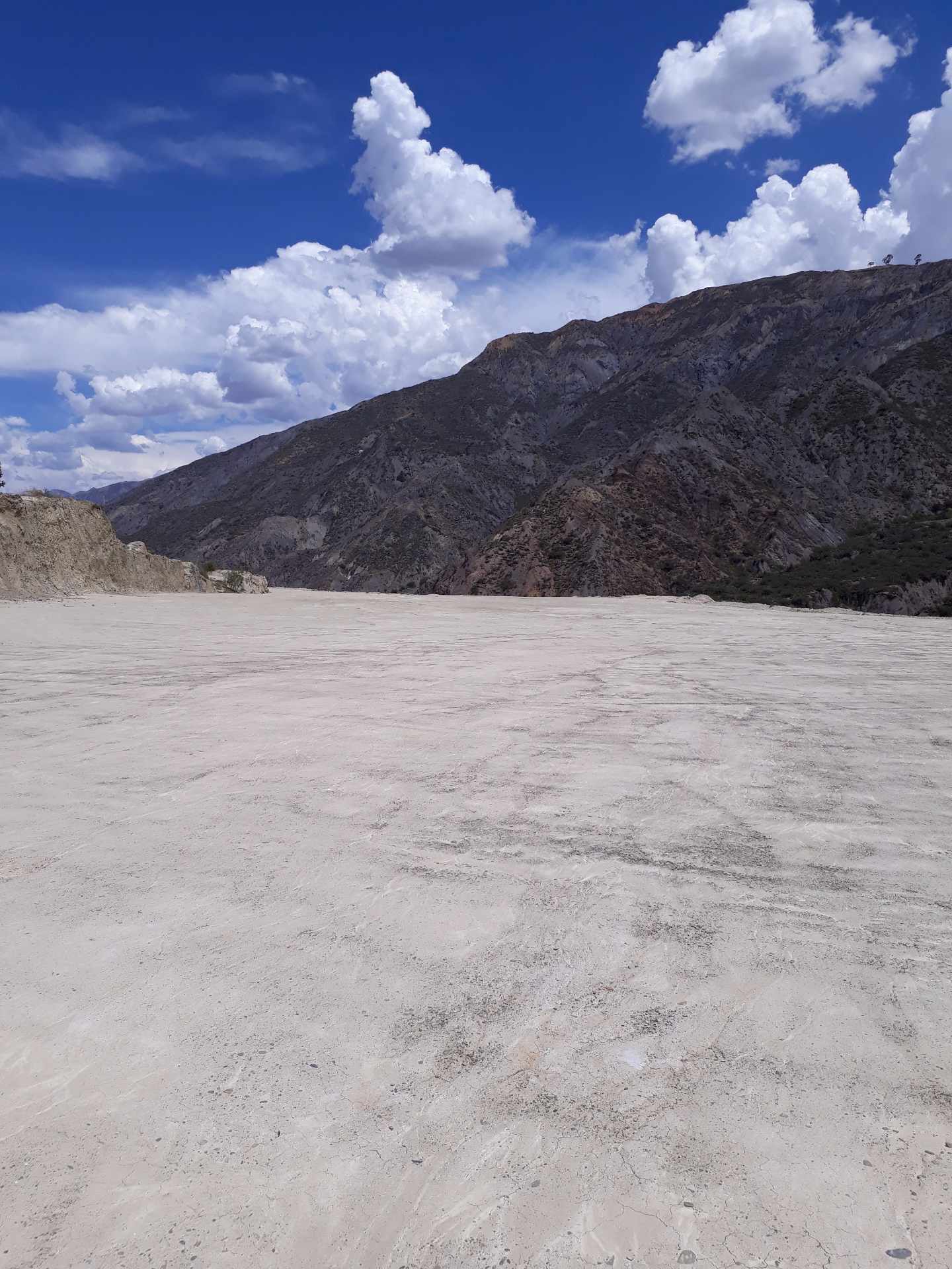 Terreno en VentaZona Sur - Lipari, antes de cruzar el puente    Foto 1