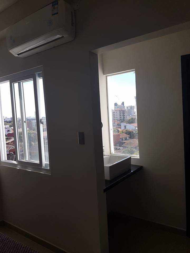 Departamento en Entre 2do y 3er anillo Oeste en Santa Cruz de la Sierra 2 dormitorios 2 baños  Foto 6