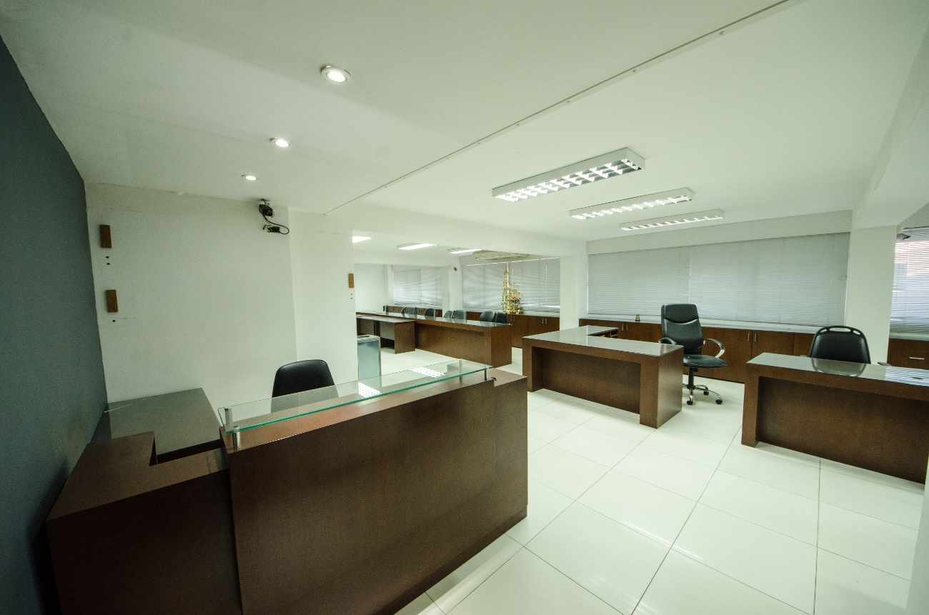 Oficina Edificio Santa Cruz, calle Ayacucho esquina Velasco Foto 2