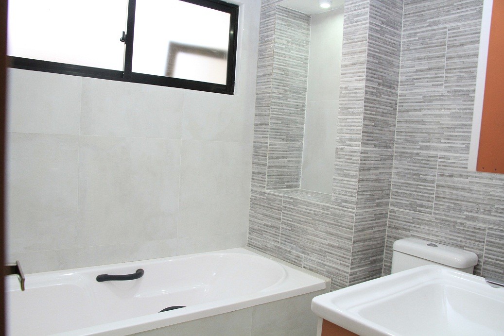 Casa en AlquilerBarrio Sirari, Calle Las Begonias Foto 2