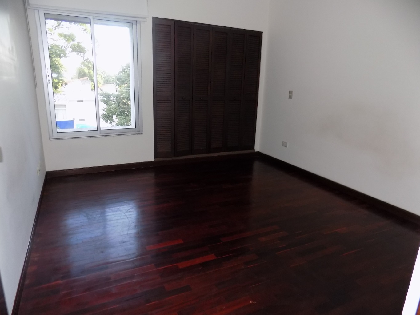 En Alquiler a $us 900 Foto 10