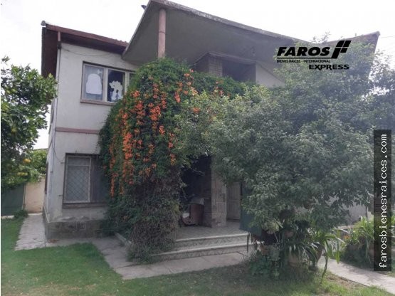 Casa en Noroeste en Cochabamba 4 dormitorios 2 baños 4 parqueos Foto 1