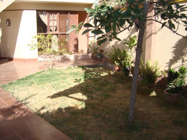 Casa en La Chimba en Cochabamba 7 dormitorios 8 baños 6 parqueos Foto 12