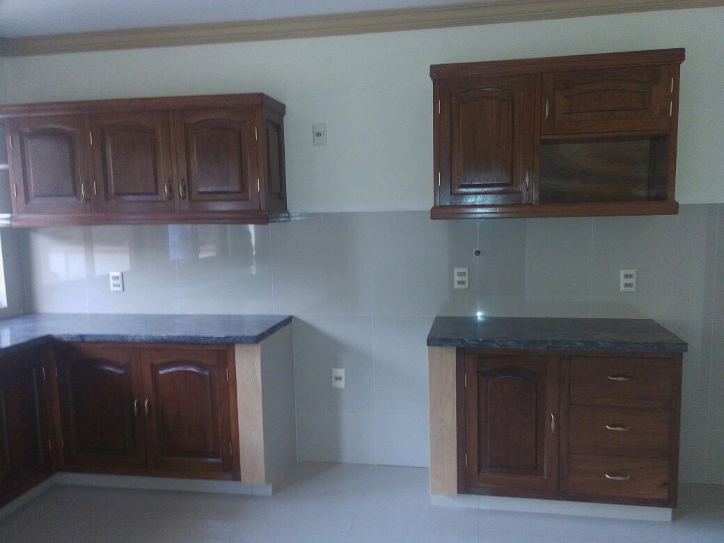 Barrio Lomas de AranjuezTe paso el detalle de las casas; En venta tres