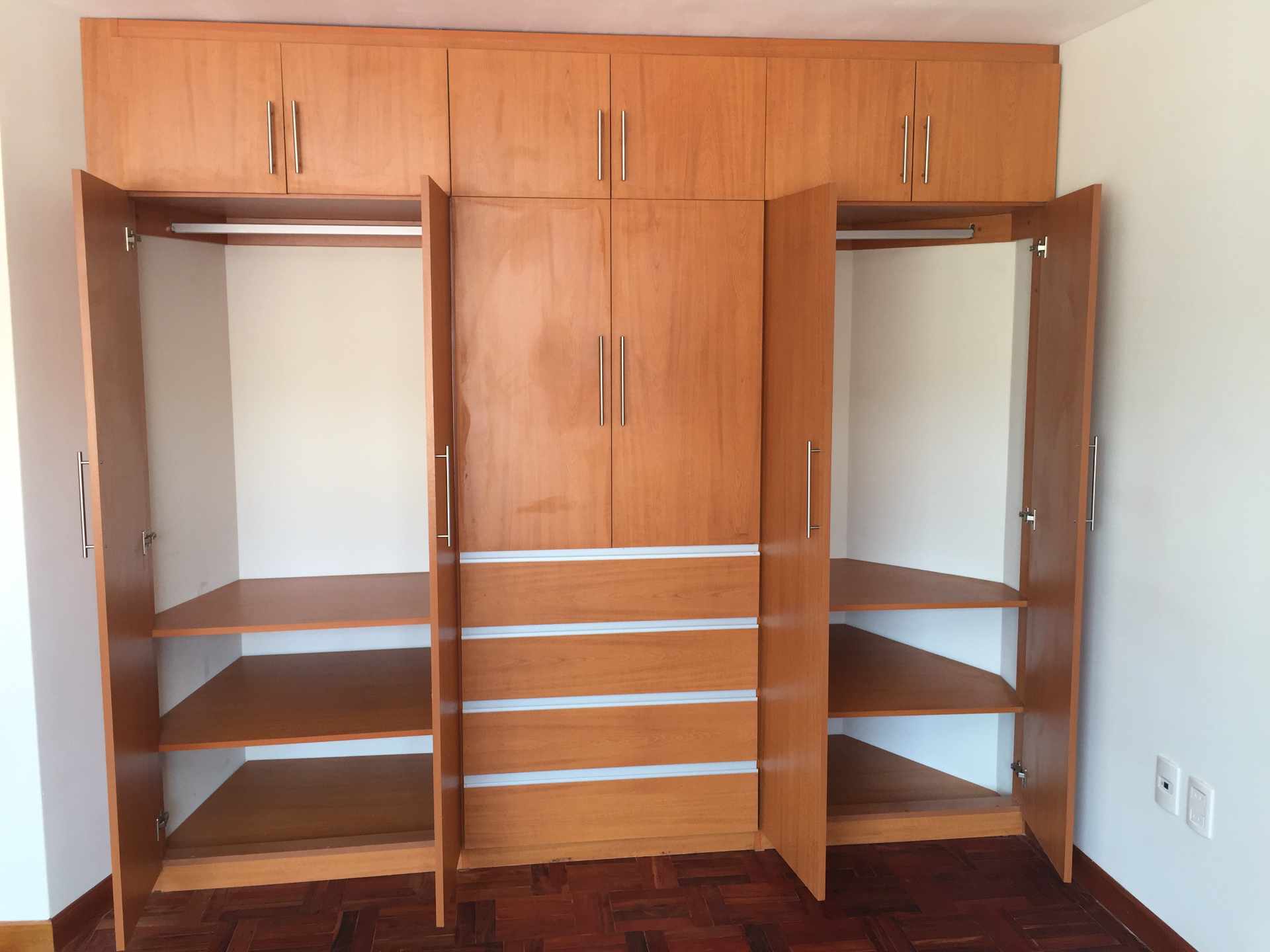 Departamento en Achumani en La Paz 3 dormitorios 3 baños 1 parqueos Foto 20