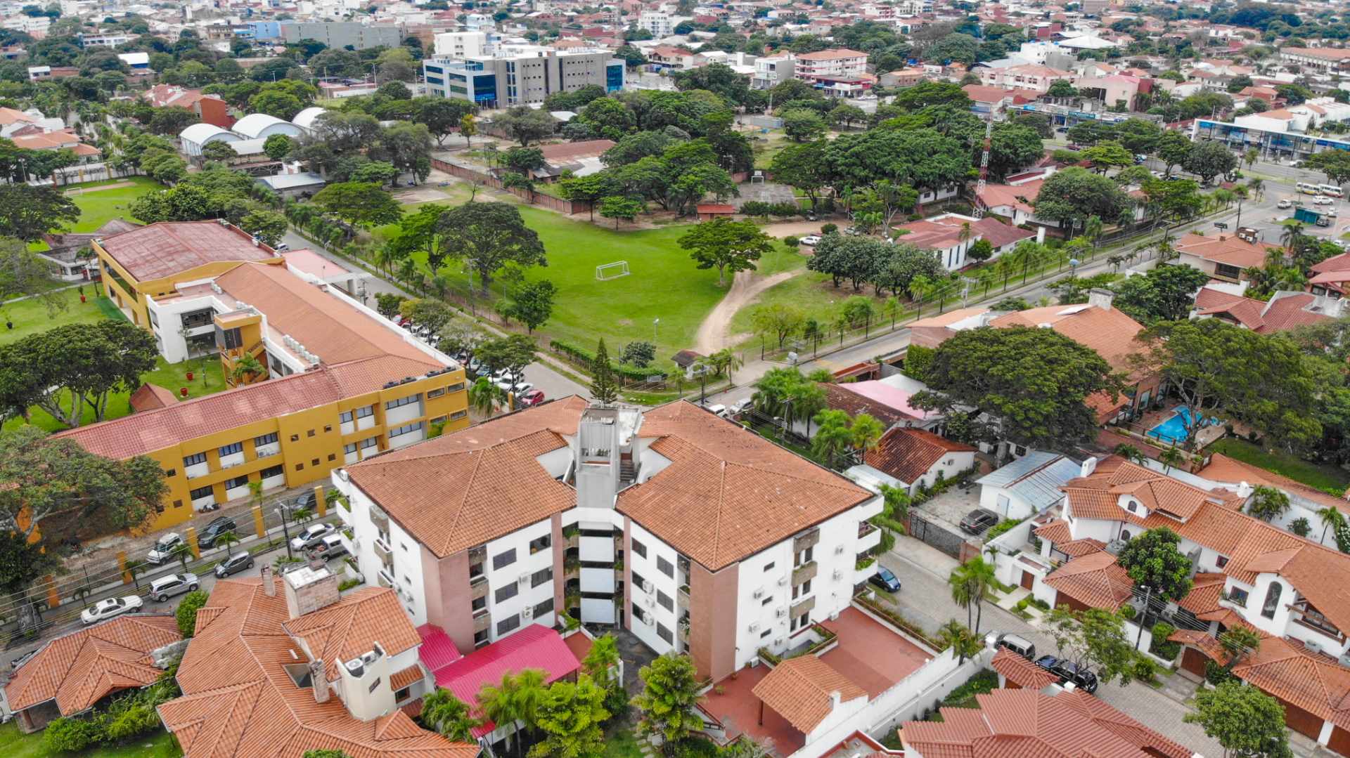 Departamento en VentaBarrio las palmas, calle Barcelona esquina calle las palmas 3 dormitorios 2 baños 1 parqueos Foto 14