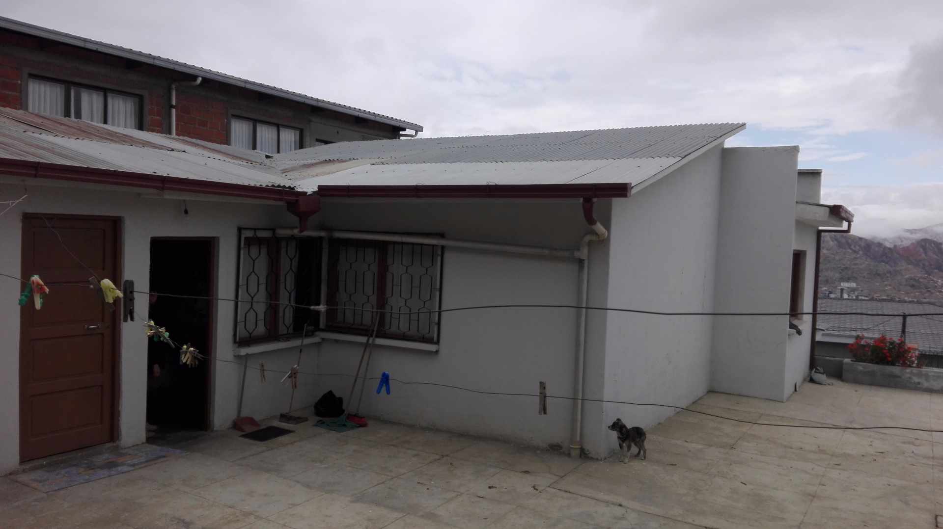Casa en Achumani en La Paz 3 dormitorios 2 baños 1 parqueos Foto 9